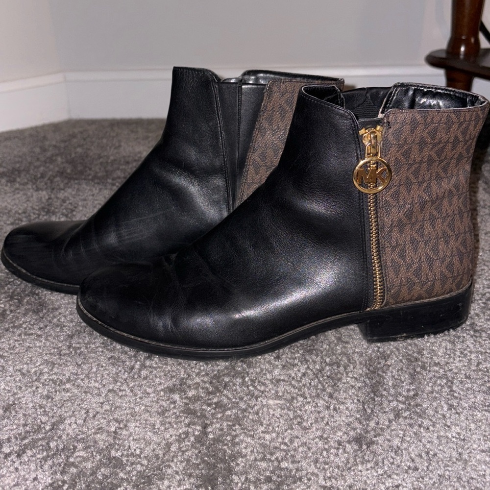 Michael Michael Kors Lainey Flat Booties